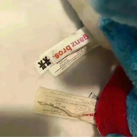 2 vintage Peyo 1979 Ganz Bros stuffed  smurfs. Incl Papa Smurf and regular smurf - Picture 8 of 8